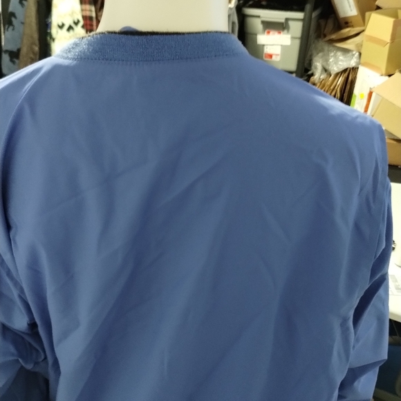 Izod weatherproof golf pullover - Picture 5 of 6